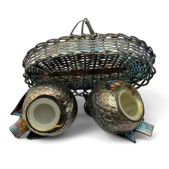 SALT and PEPPER Shaker Bird Set With Woven Metal Basket Holder Vintage - Picture 7 of 11